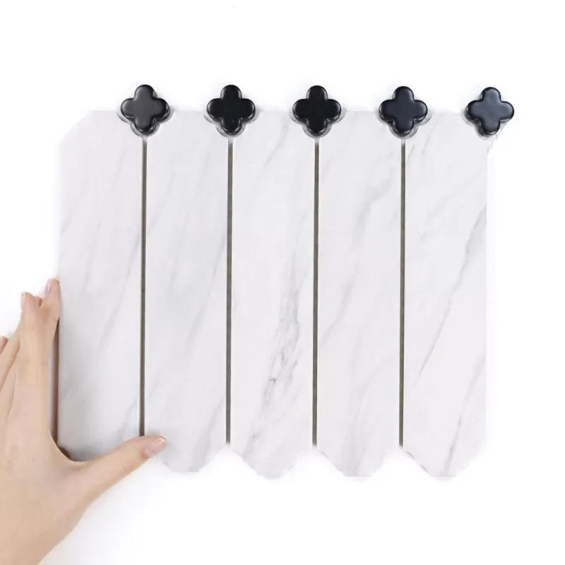 Płytka Cecile Marble Matowy z Czarną Koniczyną