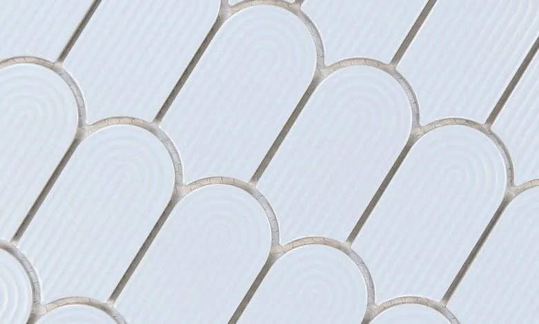 Płytki ryflowane – hit wnętrz 2025! Płytki ryflowane